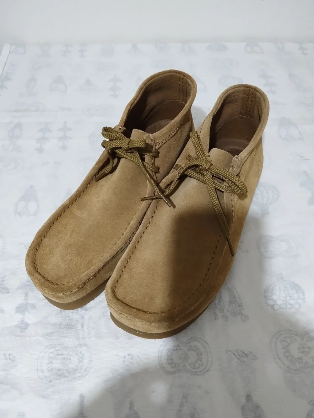 New Clarks Wallabies Size 11 - Picture 1 of 10